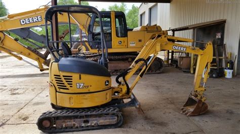 John Deere 17ZTS Mini Excavator Spec